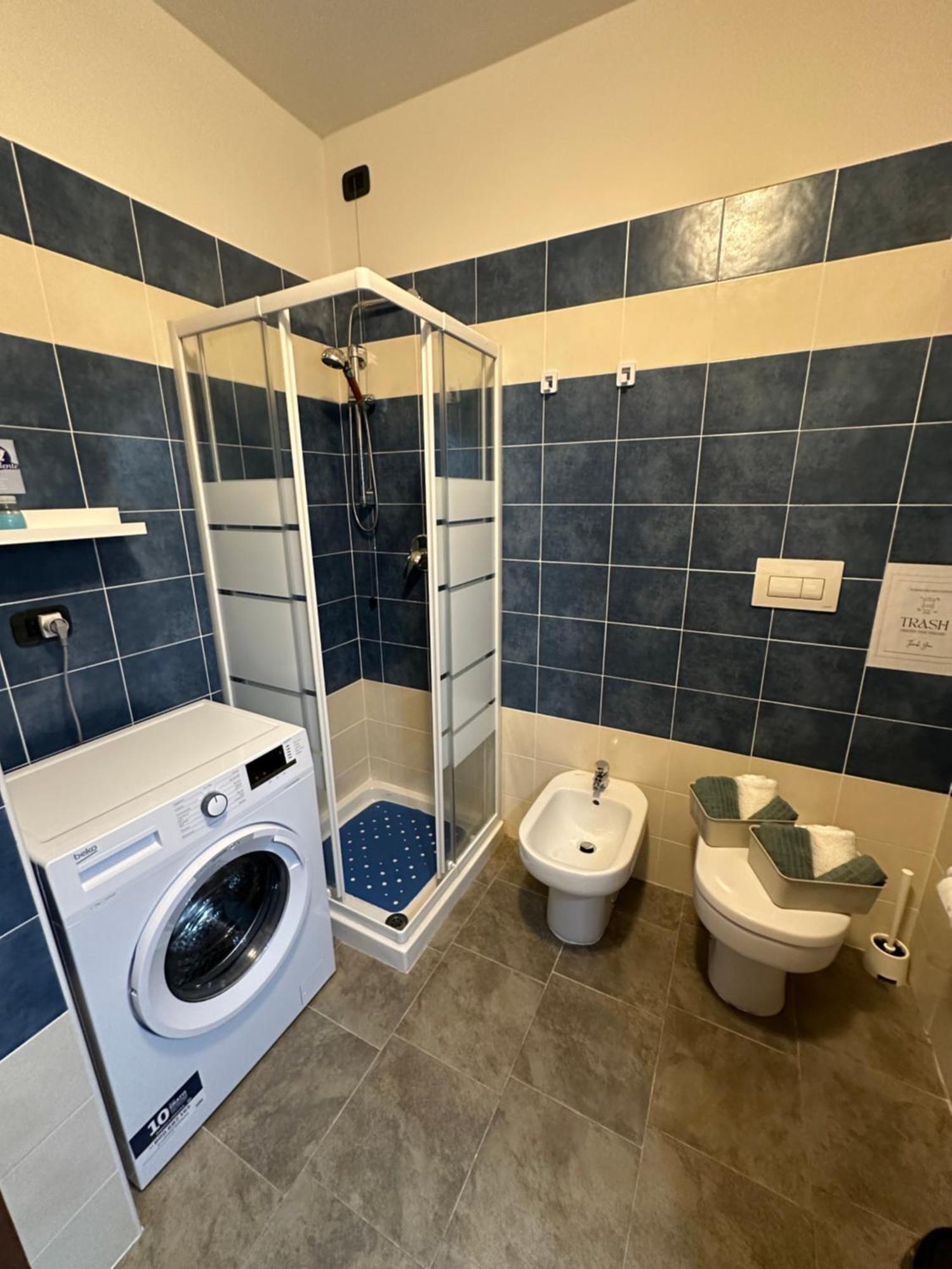 Il Gabbiano Savona "Luxury House" - Wifi, Parking, Shopping Center Apartment Bagian luar foto