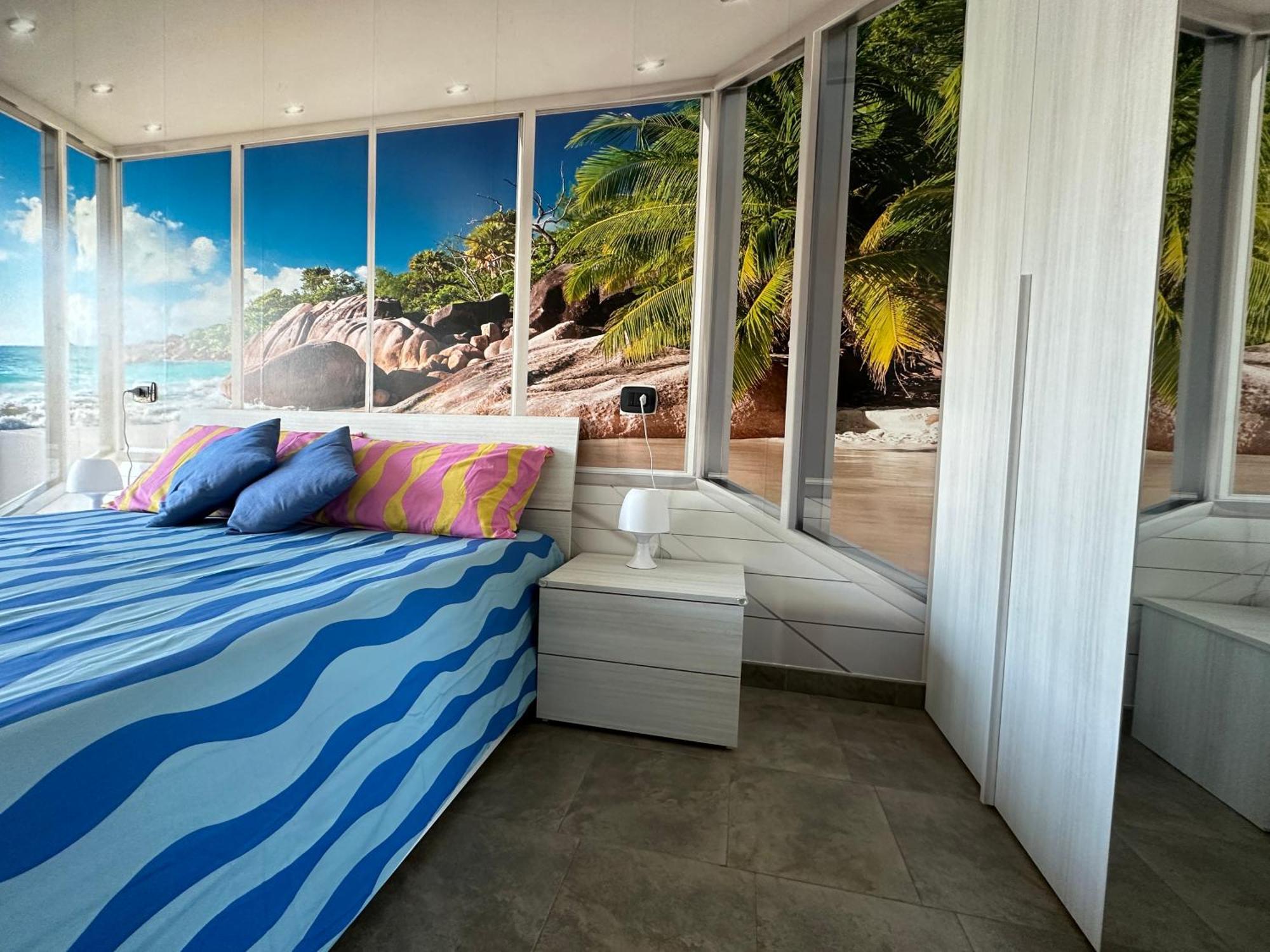 Il Gabbiano Savona "Luxury House" - Wifi, Parking, Shopping Center Apartment Bagian luar foto